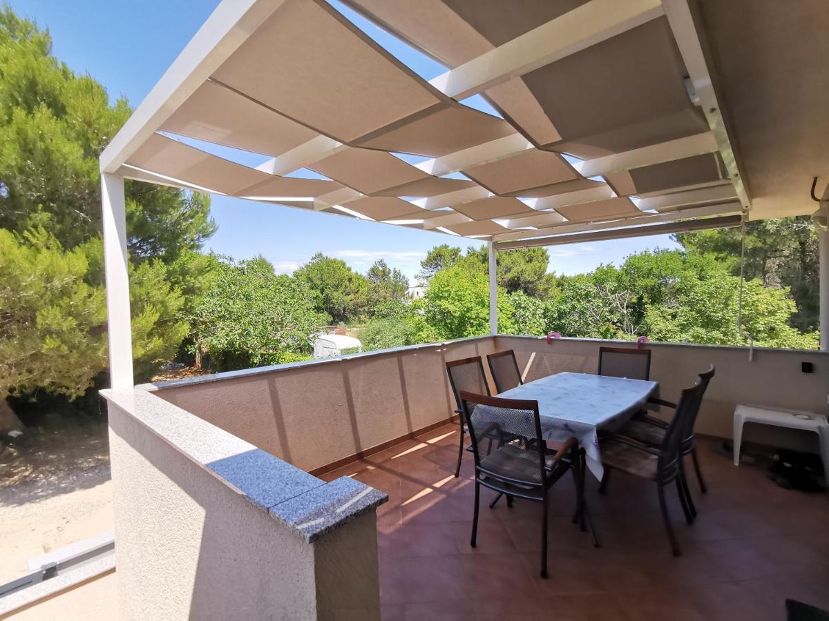 Apartment Dundo In Quiet Green Area Медулин Экстерьер фото